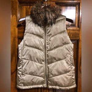 GAP Body PUFFER Faux Fur Vest M Outerwear